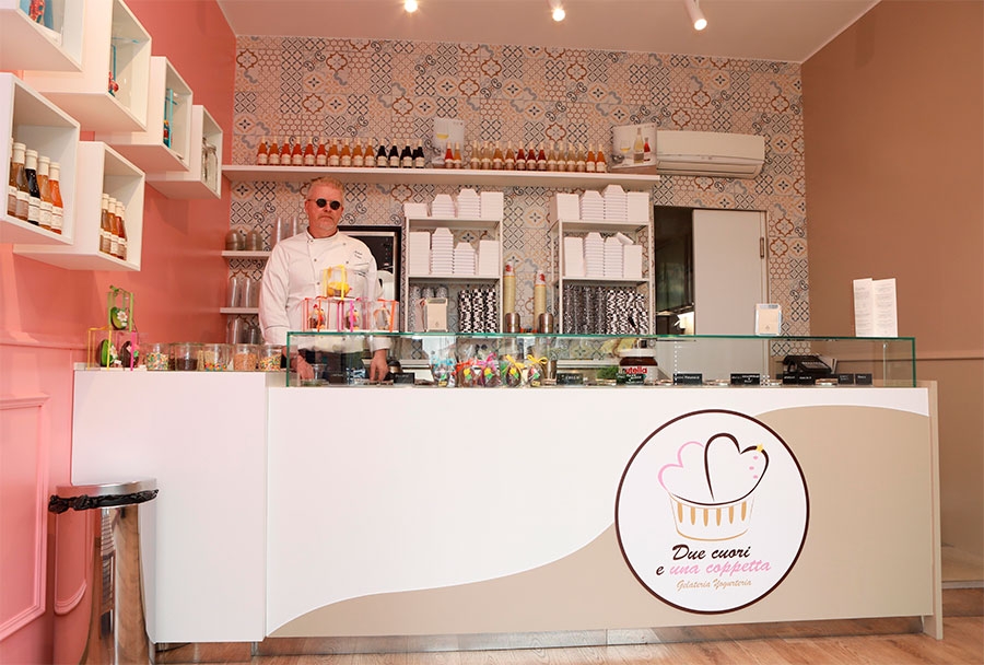 Andrea Vescia abre una heladería dedicada a Caviezel y Pozzi