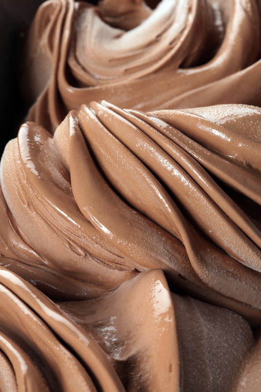 Cubeta de helado de chocolate