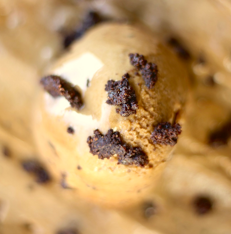 Helado vegetal de achicoria y cacao de Sÿba