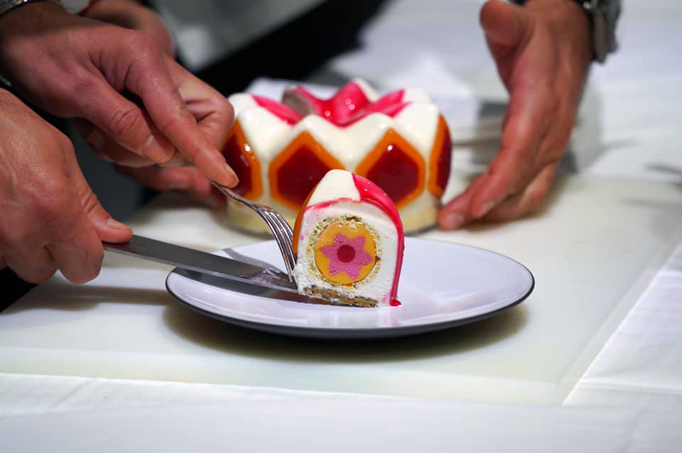 Corte de la tarta helada