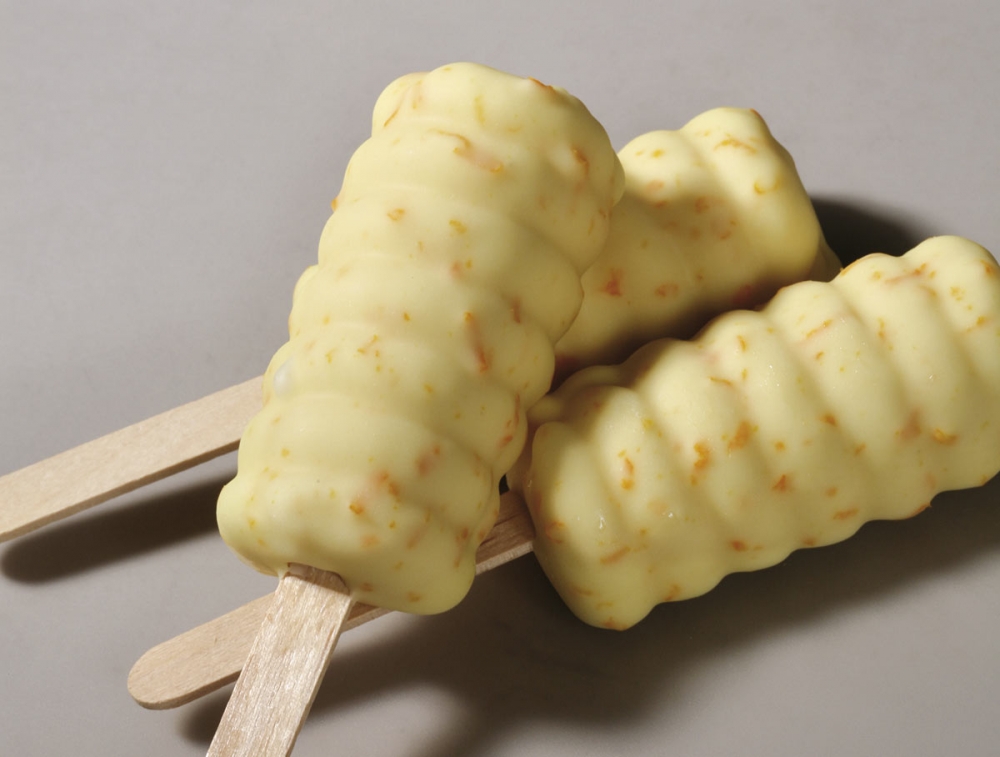 Polos de plátano, fresa y naranja Polos de plátano, fresa y naranja