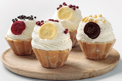 Imagen de 5 ejemplos de los múltiples formatos de la pastelería helada por Carles Soler y Gabriel Martín