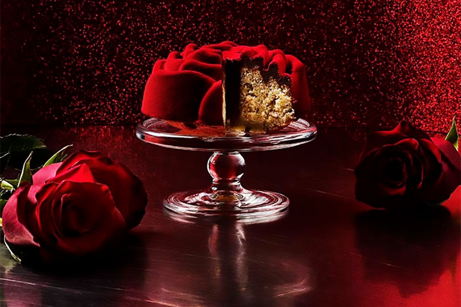 Rocambolesc celebra Sant Jordi con un cake de rosa damascena 