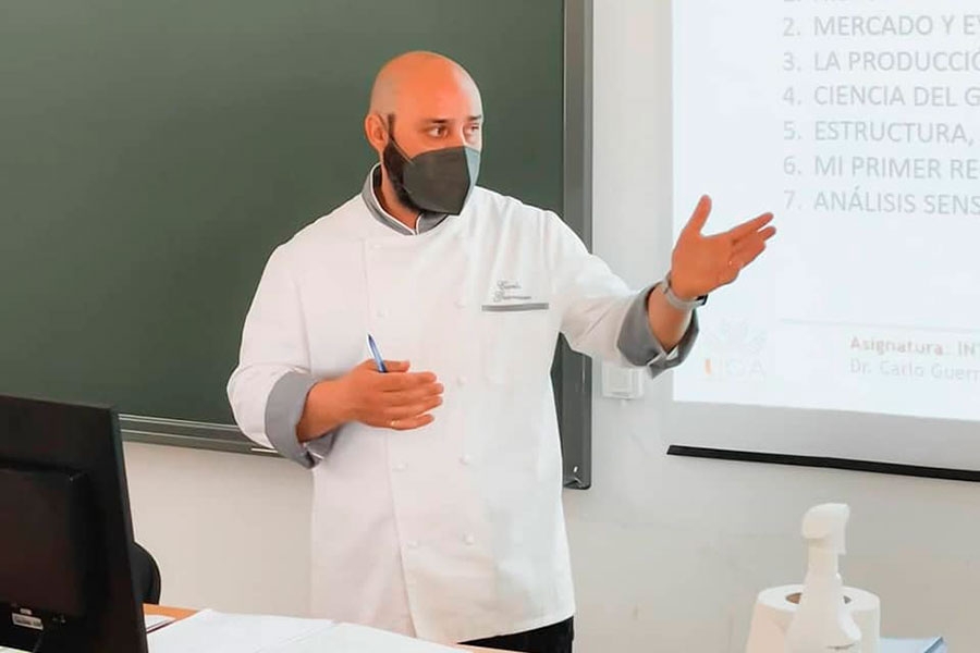 Carlo Guerriero se estrena como profesor en la Universidad de Cádiz
