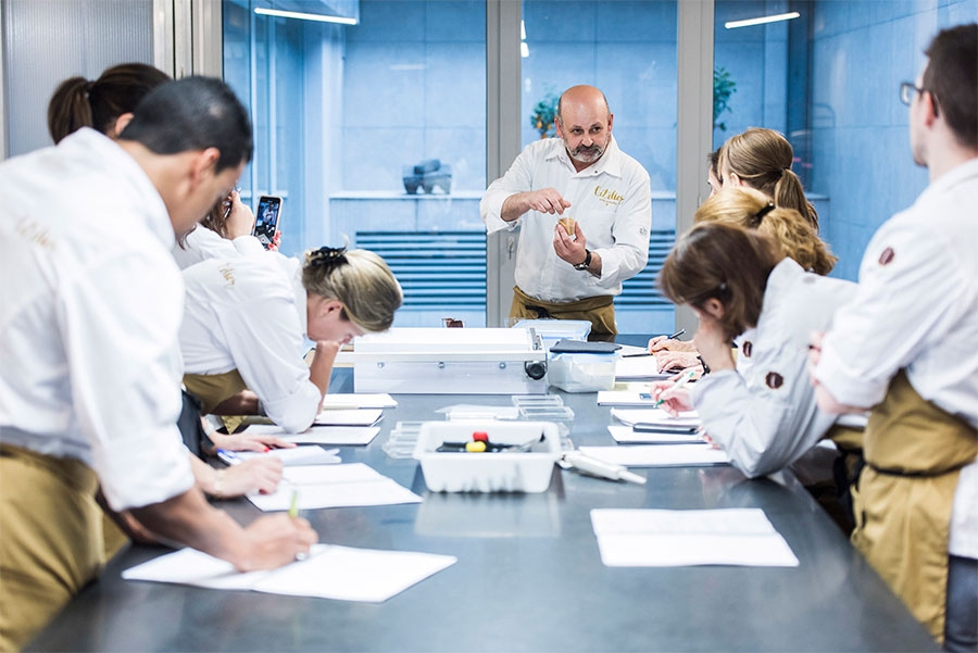 Demo a seis manos y postres helados en L'Atelier Barcelona