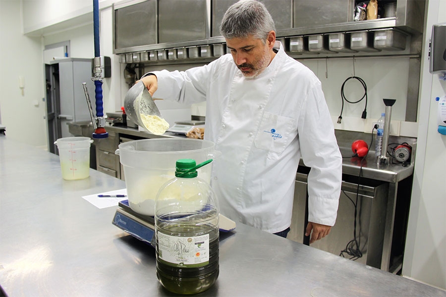 Gelats Angelo muestra las propiedades del aceite de oliva en un helado