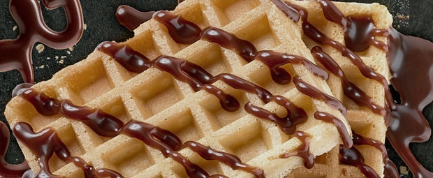 Pernigotti da la bienvenida al otoño con gofres y chocolate caliente