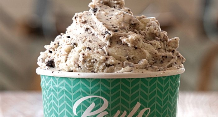 Menta y chocolate, una de las grandes especialidades de Paulo Gelateria, en Polonia. 